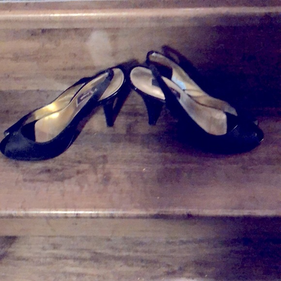 Nina New York open toes 3” high heels black color - Picture 2 of 3